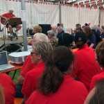 Magstadt singt! Alle singen im Bierzelt auf dem Rießfest des Liederkranz Magstadt.